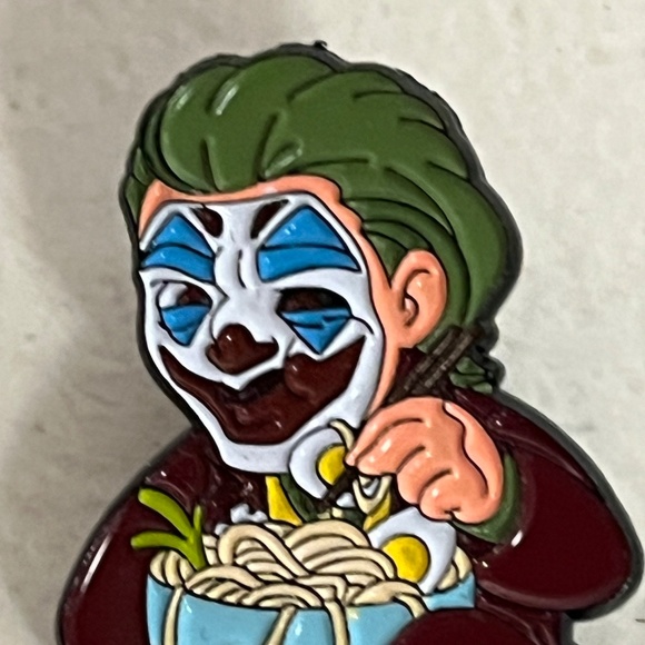 The Joker Eating Ramen Pin Enamel Red Green Hat Pins Hats DC Batman Streetwear - Picture 2 of 7